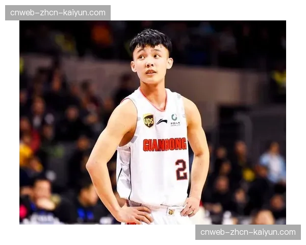 浙江稠州金租全队观看广东宏远比赛录像，重点研究对方快攻战术