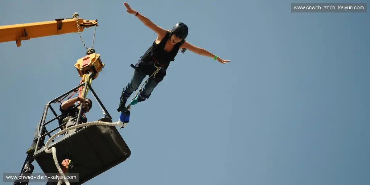📸 选手特写神态专注，力量感冲破屏幕，视觉冲击震撼心灵！💪